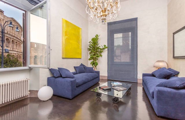 Iconic apartment with unique Colosseum view