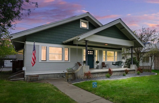 Ida-hygge: Elegant Retreat w/Beach & Downtown Acs