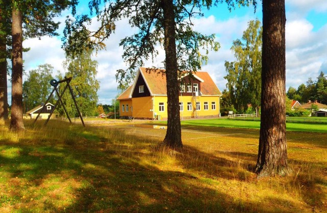 Ideal for groups and families! Staying in a school next to the forest