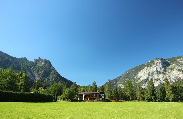 Ideal for nature lovers, families and dog owners