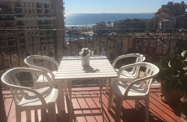 Ideal for working and living in front of the sea all year round.