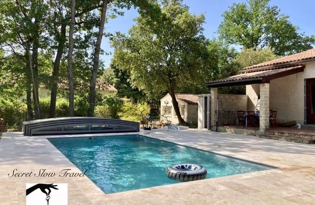 Ideal summer house: swimming pool, air conditioning, shady garden and pétanque!