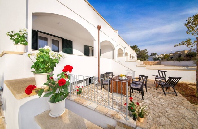 Idieh Holiday Homes at 200 m from the beach!