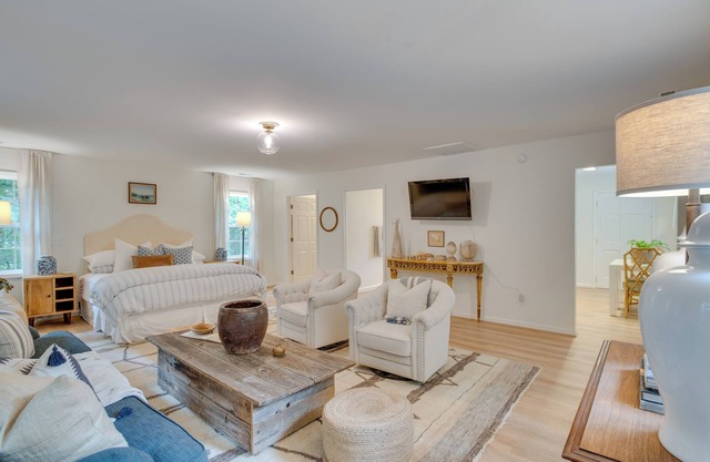 Idyllic Cave Spring Studio w/Patio & Fire Pit!