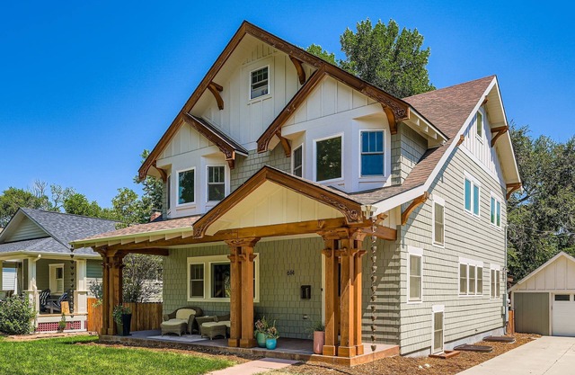 Idyllic Downtown Longmont 5-BDR Retreat