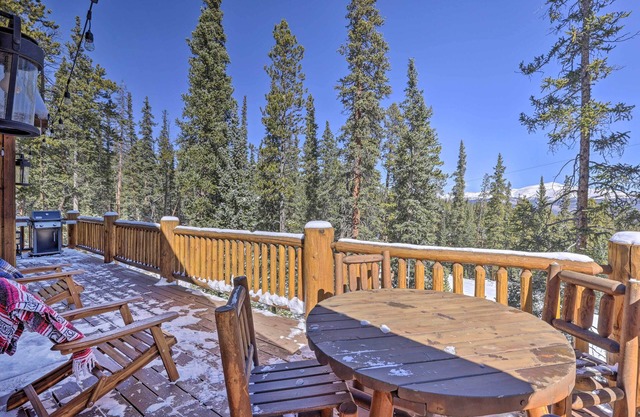 Idyllic Fairplay Cabin w/Mt Silverheels View
