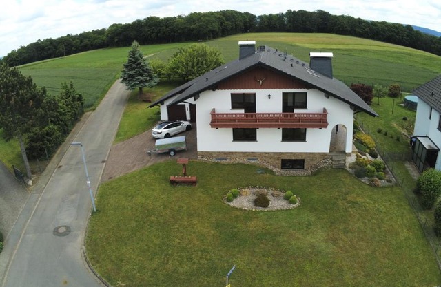 Idyllisches Ferienhaus “Werra Ausblick” am Meißner