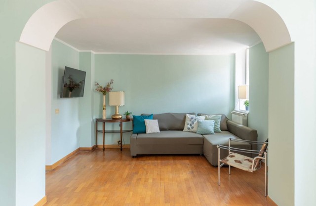 iFlat | Colosseum Wide Apartment