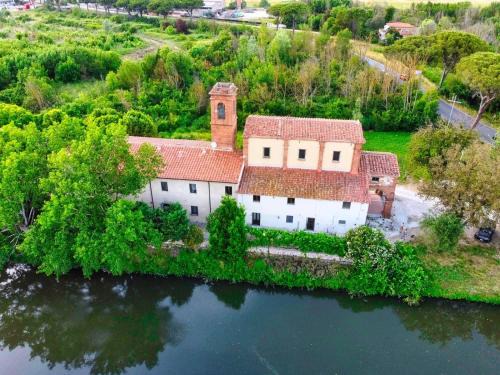 - Il Casale Toscano - 1900 meters from The Leaning Tower of Pisa - No Breakfast - Free Parking - No Tv - No Frigde - SELF CHECK IN FROM 3 PM -