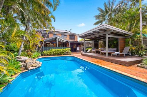 Illalangi - views, pool, walk to beach