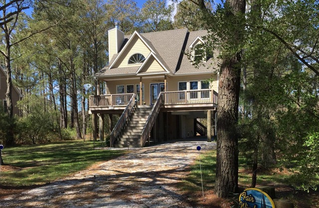 Immaculate home, close to the bridge to Assateague, bike to the beach!