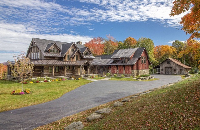 Impeccably Designed Luxury 5 Bedroom Home One Mile from Mt Snow & Hermitage Club