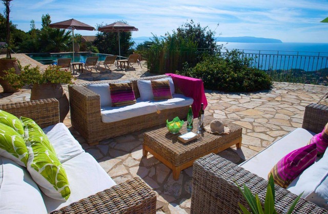 Impressive Stone Villa, A/C, Private Infinity Pool, Panoramic Sea & Sunset Views - 4km from Skala!
