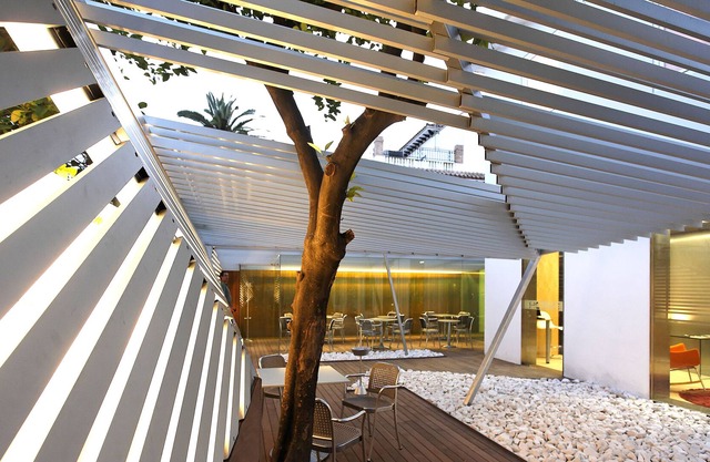 In one of the best neighborhoods of Seville