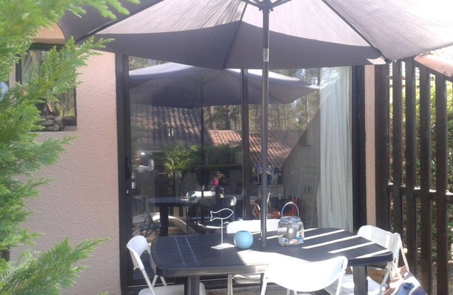IN QUIET LA PINEDE 2 STEPS FROM THE OCEAN