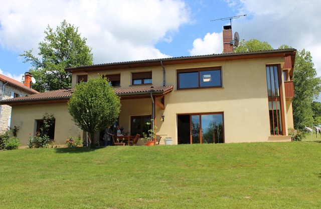 In the heart of the Livradois region, beautiful, large architect-designed house.