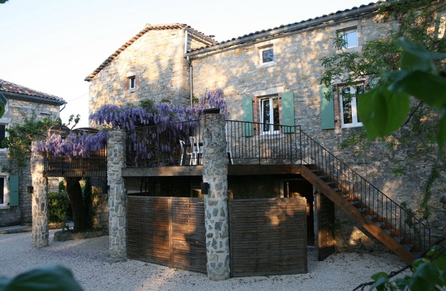 In the heart of the southern Ardèche Charming Property Grospierres