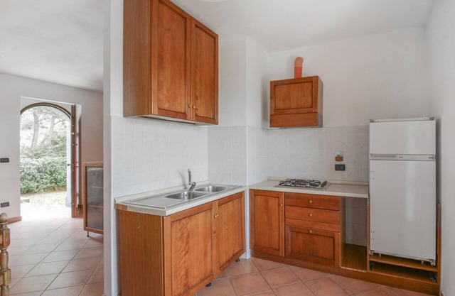 In the midst of quiet nature welcomes you this bright and friendly cottage.