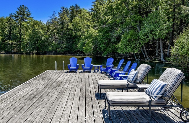 Incredible 6 bdrm luxury! 310' of Frontage! AC! Sunsets!