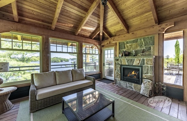 Incredible 9 bdrm, 9 bath, Tennis Court! Nanny Suite! Gym! Lake Muskoka!