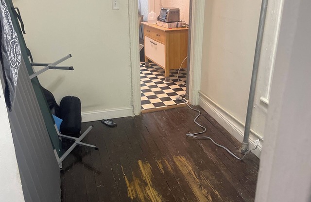 Incredible deal - clean, spacious bright 1 bedroom in Spanish Harlem