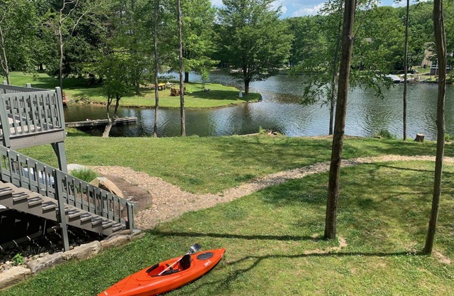 Incredible Lakefront Property with Year Round Hot Tub; Bring the Whole Family