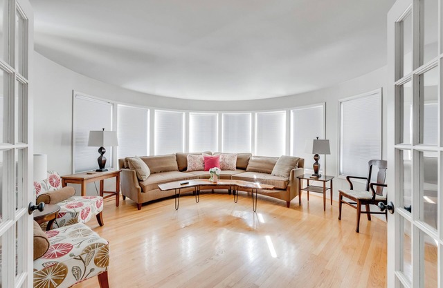 Incredibly Spacious 4BR Getaway