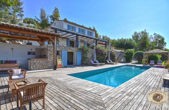 Indonesian charm property with heated pool and sea views