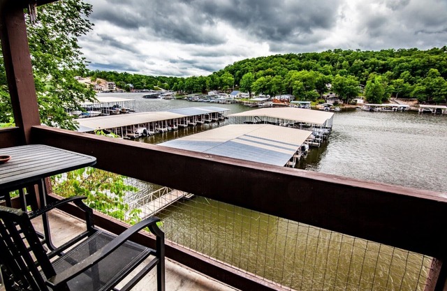 INDOOR/OUTDOOR POOLS! HOT TUB! SAUNA! STEAM ROOM! JUST REMODELED!