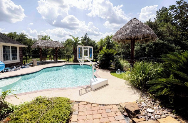 Indulge in a restful retreat at Lake Morgan in Alvin, TX.