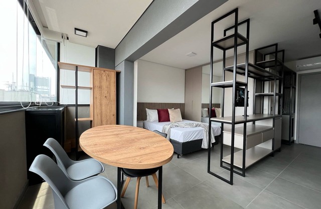 Industrial studio in the heart of Pinheiros with complete leisure area and pool with an awesome view