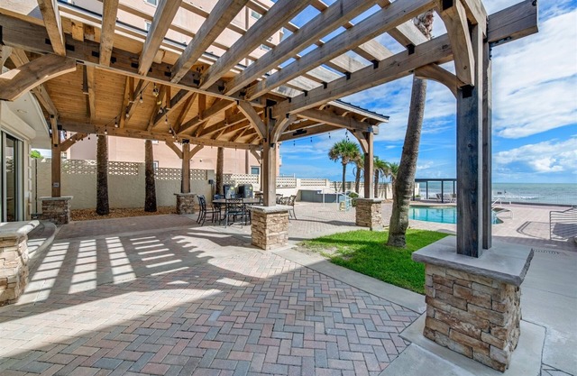 Infinity Tides - Direct Ocean Front Pool House