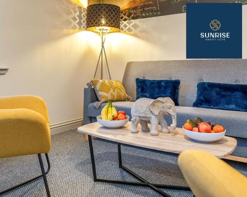 INFO ONLY, Multiple Locations, Available for Large Groups, Contractors and Extended Stays, Fully Furnished Accommodation Explore Our Range, INVOICE and REDUCED PRICE only via SUNRISE SHORT LETS Dundee