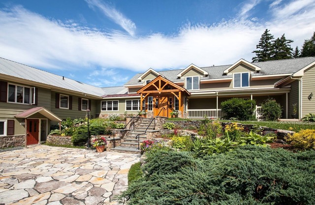 Inn at Quail Run 4 BR 3 Bath Guest House