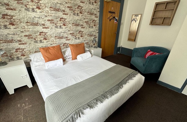 INNit Rooms - Upper Rock