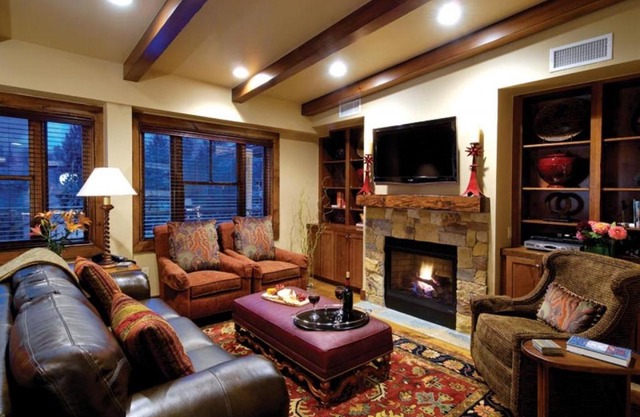 Innsbruck Aspen Deluxe Two-Bedroom Suite 1 w/Hot tub, Centrally located