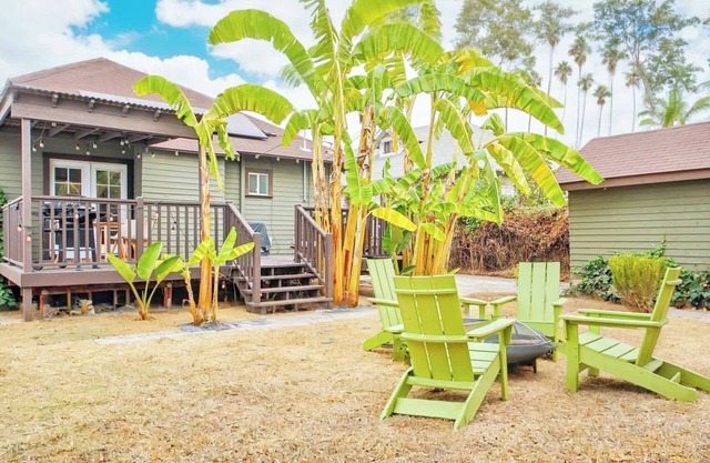 Inviting 3br Home with Porch & Greenery