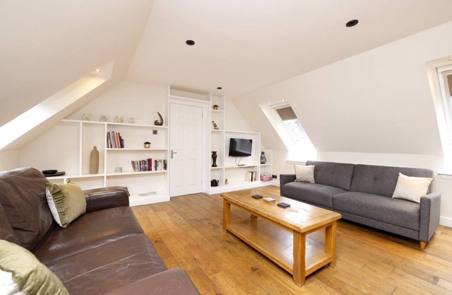 Inviting Apartment near Edinburgh Castle