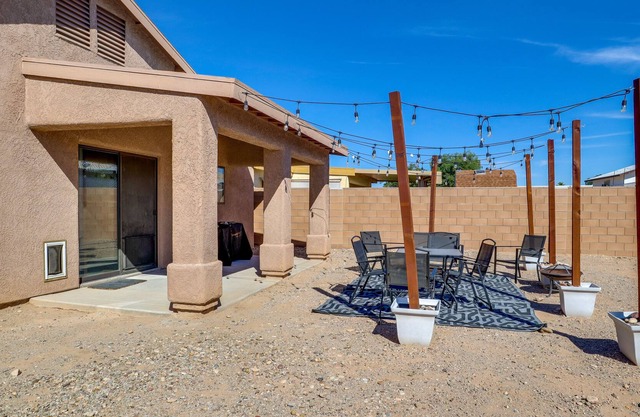 Inviting Bullhead City Gem: 3 Mi to Colorado River