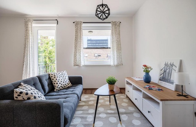 Iris Indigo Apartment