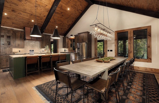 Iron Tree Lodge Blue Ridge GA
