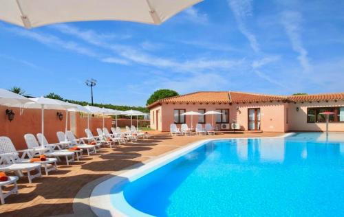 ISA-Residence with swimming-pool in Vignola Mare, apartments with air conditioning and private outdoor area