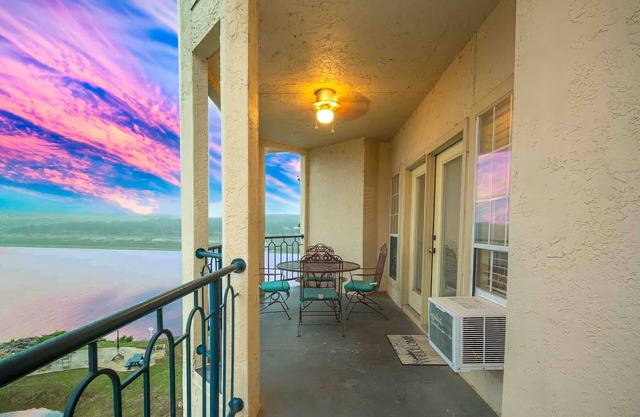 Island Castle | 2 Bed, 2 Bath