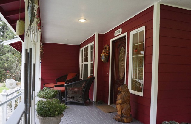 Island Castle Great Location Small Pets Ok Ferry Ride Away From Paradise!