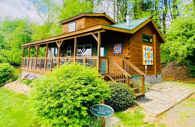 It's Five O'Clock Here - Cozy Waterfront Cabin with a HOT TUB on the Blue Ridge Parkway! Pet Friendly