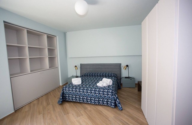 ZEUS-Triple room-Comfort-Private Bathroom-Balcony