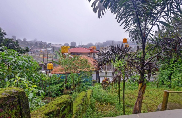Itsy Hotels Igloo Residency Raja Seat