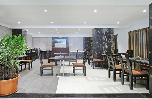 Itsy Hotels Jansi Residency