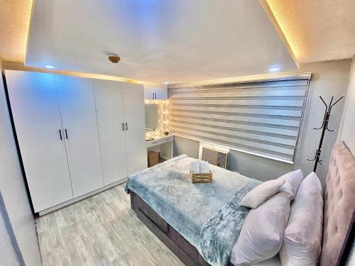 IV’s Condo w/Netflix, Wifi & Karaoke