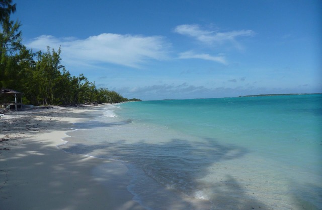 Ixora East - Beach access with great snorkeling spot
